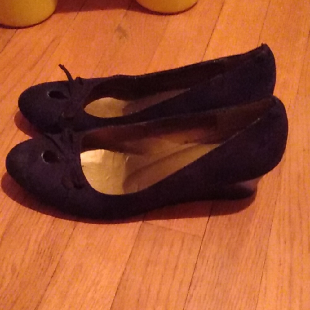 Black flats
